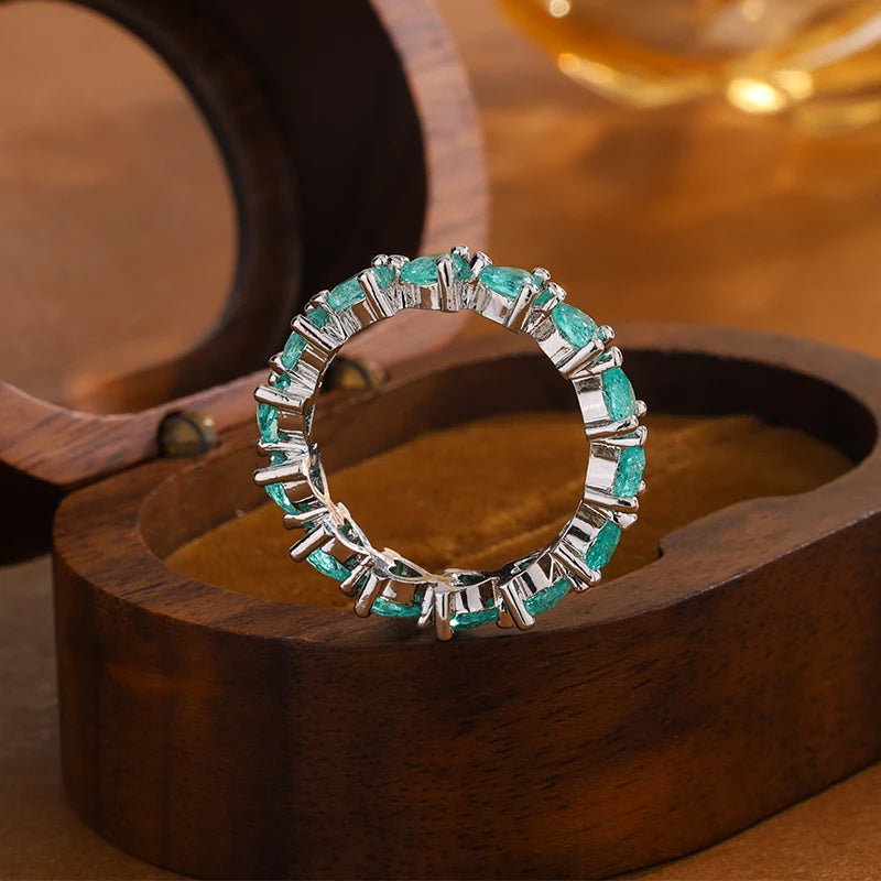Elegance Emerald Grace Ring ✨ ✨ 925 sterling silver