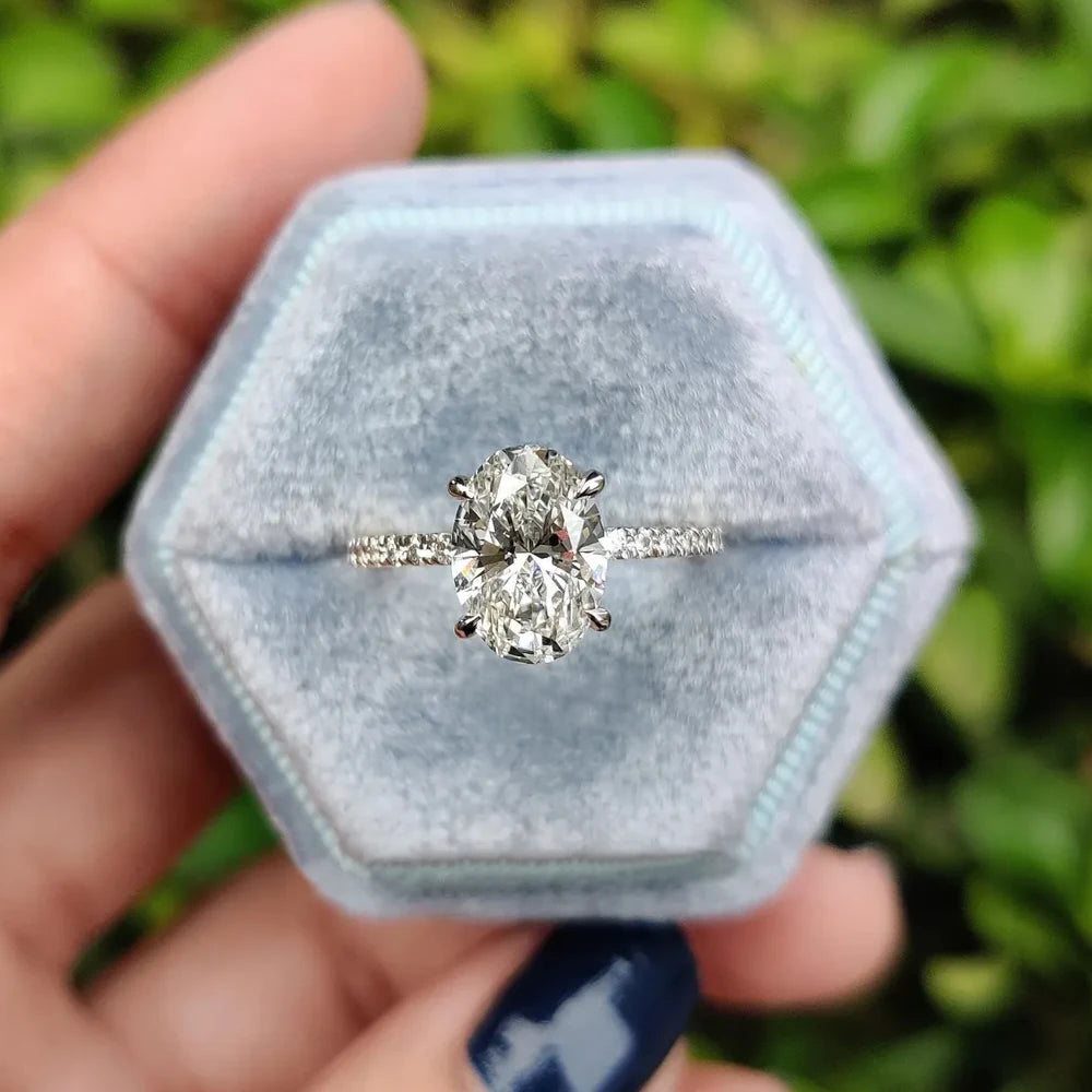 The Belgravia Oval Solitaire